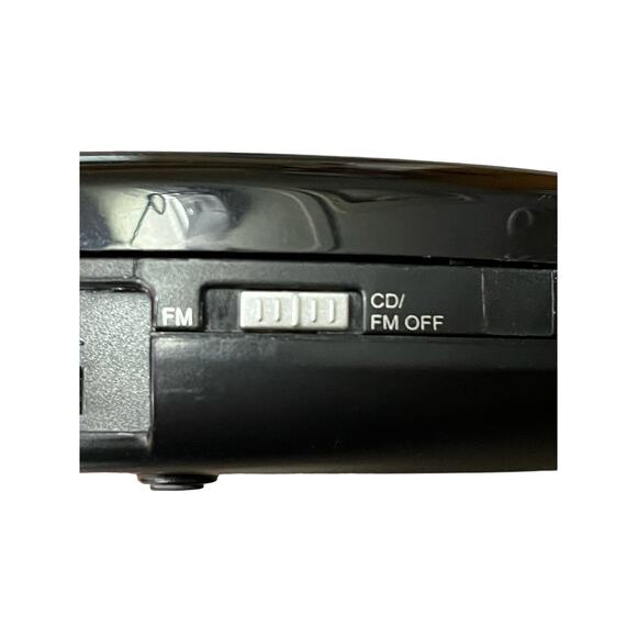 Personal size CD player and radio - Picture 6 of 6